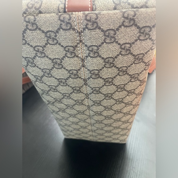 High Quality Padlock Shoulder Bag - Picture 7 of 9